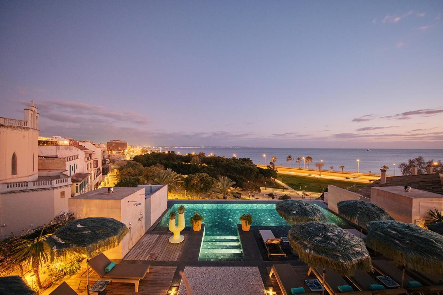 ホテル エリョレンク パルク デ ラ マル パルマ・デ・マリョルカ エクステリア 写真 View of the sea from the hotel